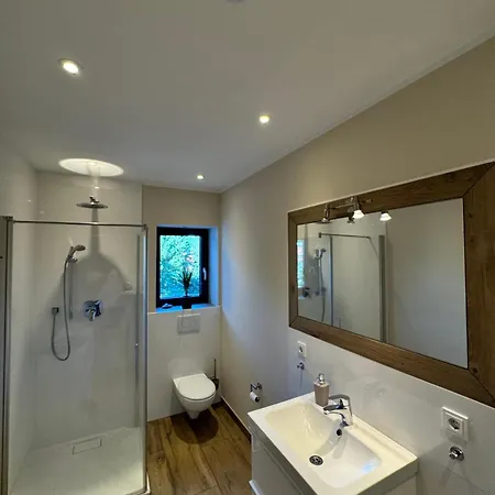 Sweethome Apartment *